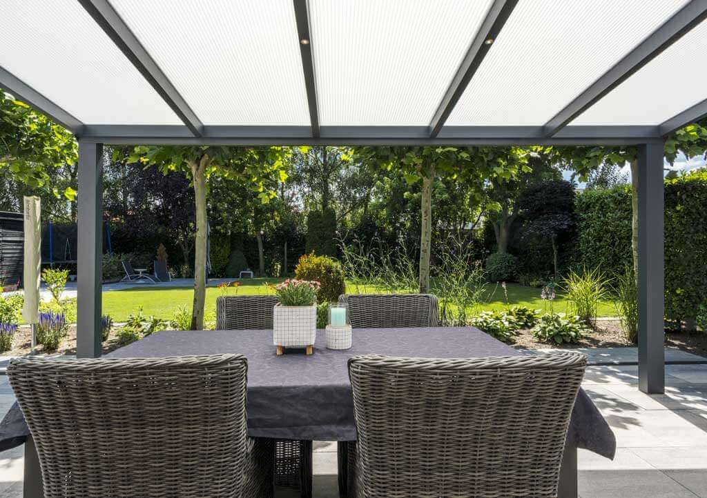Giallo Luxury Veranda - Modern sleek design