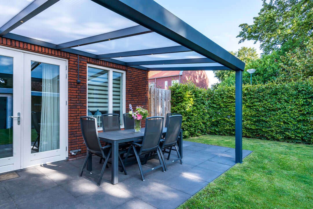 Giallo Aluminium Veranda - Modern sleek design