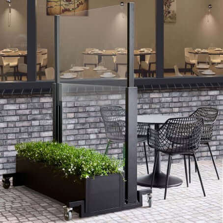 Wind Breaker in glass and aluminium with integrated Planter on Wheels