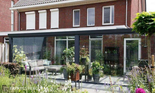 Giallo contemporary Veranda Glass Room